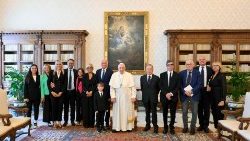 Papst Franziskus beim Treffen mit der Delegation des italienischen Journalisten-Preises „È giornalismo” diesen Samstag