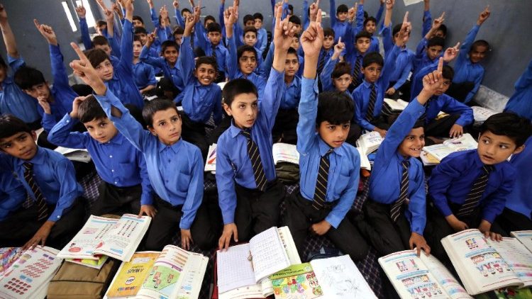 Mokiniai Pakistane
