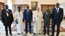 Le Pape recevant le Comité national olympique et sportif sénégalais