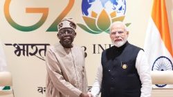 Pridente da Nigéria Bola Ahmed Tinubu e o PM da  Índia Narendra Modi, durante o G20 em Nova Deli