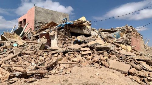 Marokko: In den Trümmern wird gegraben und in der Schule wieder gelernt