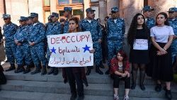 Manifestation à Erevan ce mardi 19 septembre contre les actions militaires menées dans le Haut-Karabagh par l'Azerbaïdjan. 