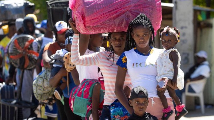 Des Haïtiens fuyant en République Dominicaine, le 16 septembre 2023. 