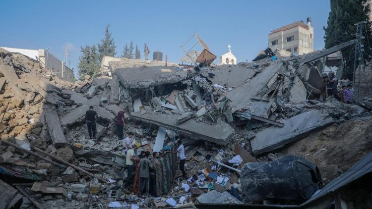 Ruševine pravoslavne crkve u Gazi nakon zračnoga napada