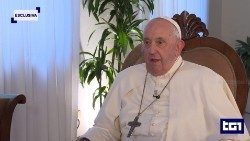 Папа Франциск во время интервью телеканалу RaiUno (1 ноября 2023 г.)