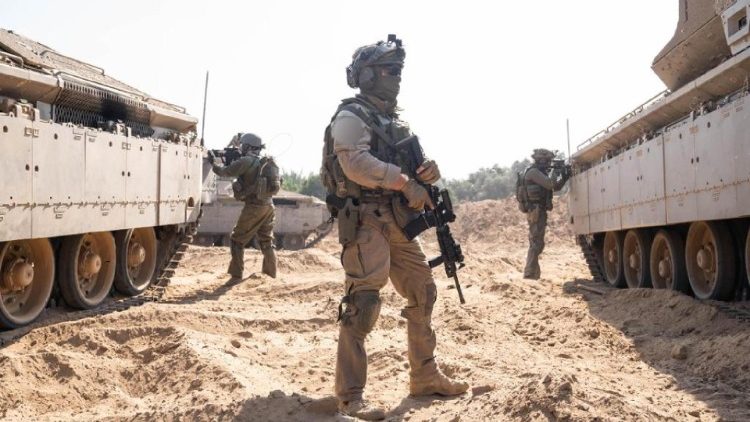 Militari israeliani in azione 