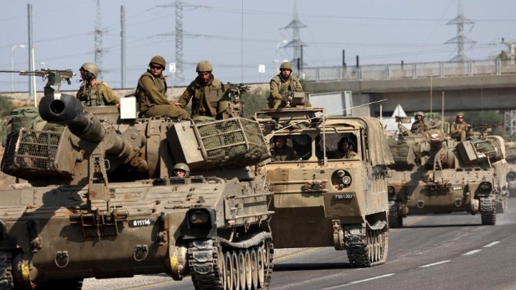 Israeli forces move along border with Gaza Strip