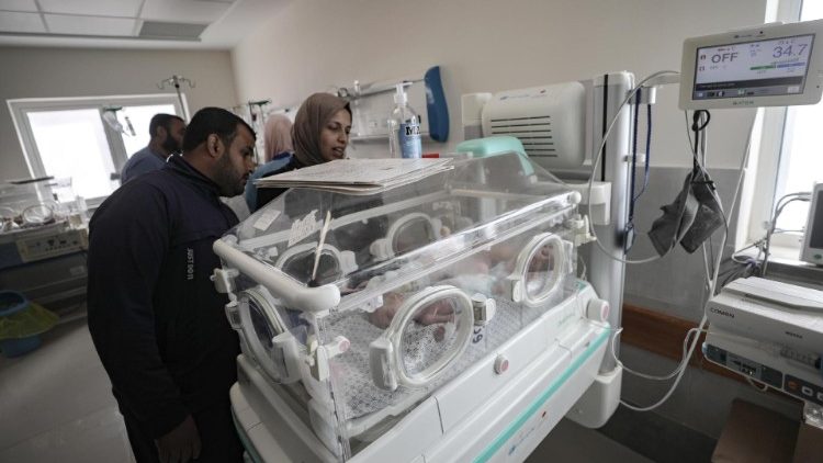 Premature babies evacuated from Al-Shifa hospital in Gaza