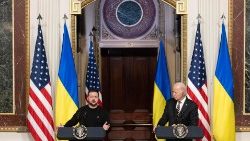 Il presidente Usa Biden incontra il presidente ucraino Zelensky