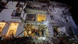 Un hotel destruido por el bombardeo en Járkiv