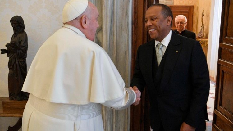 Papa Franjo i Predsjednik Vlade Demokratske Republike San Tome i Prinsipea 