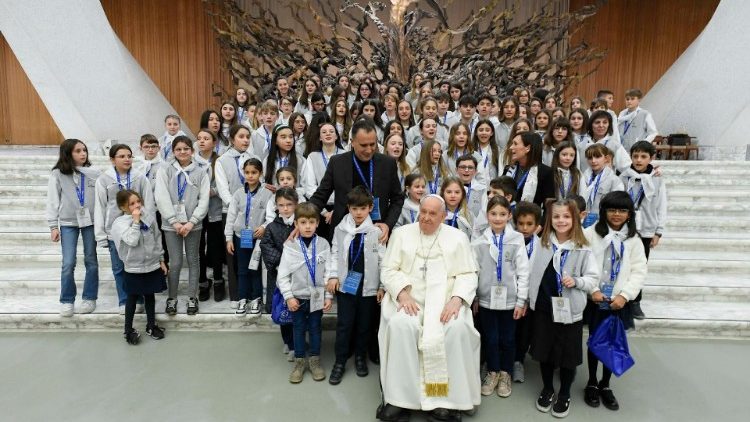 Папата с учениците от колежа "Ротонди", 3.2.2024