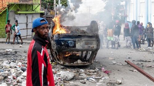 Francisco: "Que se liberen todos los rehenes en Haití y se restablezca el orden"