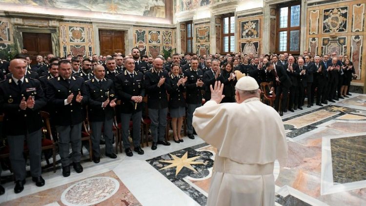 Popiežiaus audiencija italų policininkams