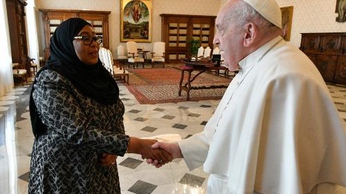 Le Pape François rencontre la présidente de la Tanzanie