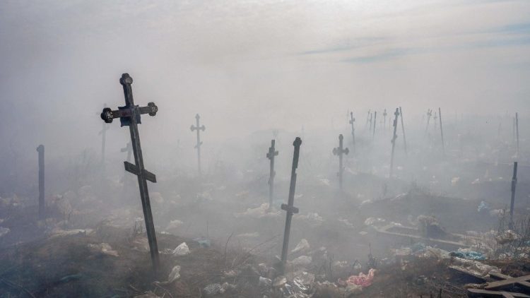 Các Thánh Giá trong nghĩa trang Mykolaiv ở miền nam Ucraina