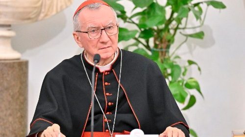 Cardenal Parolin en Brasil: Con los obispos rezamos por la paz