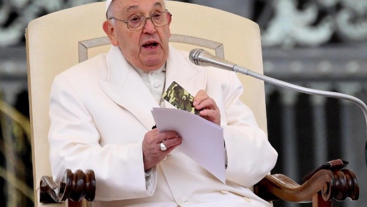 Le Pape François appelle à la paix en Ukraine lors des audiences générales du mercredi. 