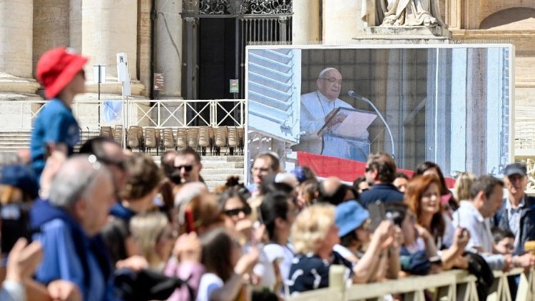 教皇フランシスコによるレジーナ・チェリの祈り　2024年4月14日　バチカン・聖ペトロ広場