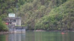 La centrale elettrica del lago di Suviana