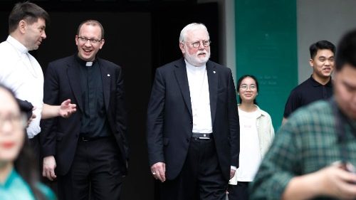 Au Vietnam, Mgr Gallagher exhorte les séminaristes au zèle missionnaire