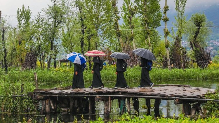 El paisaje del país asiático de Cachemira azotado por intensas lluvias 