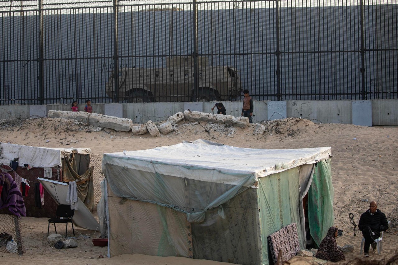 Displaced Palestinians take shelter in Rafah, southern Gaza