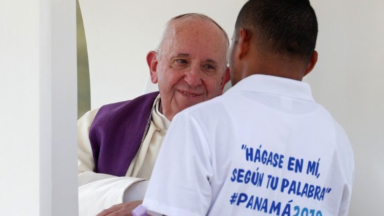 パナマ・パコラの少年刑務所で収容者の告解を聴く教皇フランシスコ　2019年1月25日