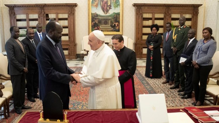 教宗接见南苏丹总统马亚尔迪特