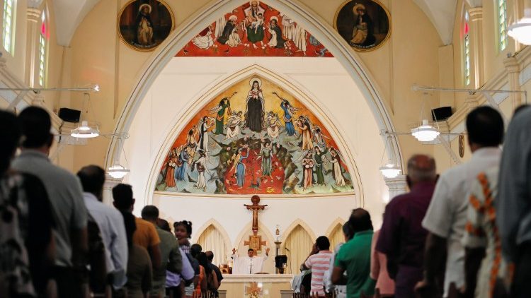 Sri Lanka’s Catholics resume Sunday worship Vatican News
