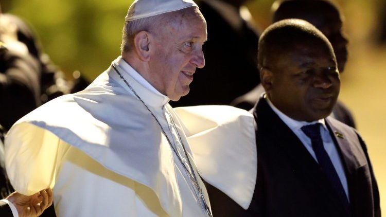 Papa Francisko anasema, watu nchini Msumbiji wana kiu ya haki na amani