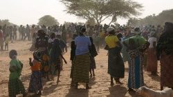 Folk på flykt i Burkina Faso 