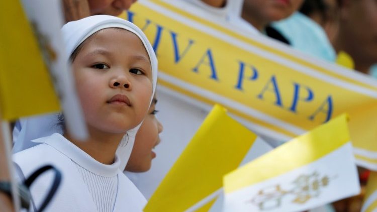 Acolhida ao Papa Francisco em Bangkok