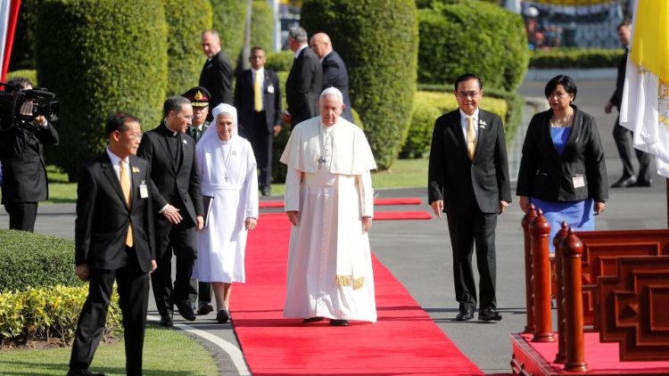 Папа Франциск на встрече в Бангкоке с властями Королевства Таиланд
