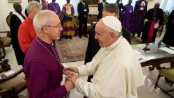 Le Primat de l'Église anglicane et le Pape François, le 25 décembre 2019 au Vatican.