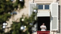 教皇フランシスコ、2019年12月26日、バチカンでの正午の祈り