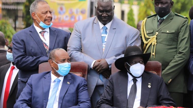 Im Oktober 2020 wurde in Juba das Friedensabkommen mit bewaffneten Gruppierungen unterzeichnet, die bislang noch außen vor waren