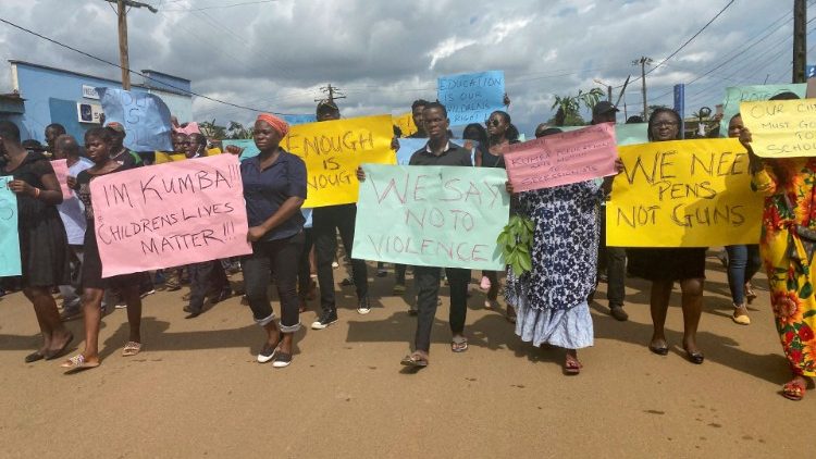 Protesters are gunmen opened fire at a school in Kumba, October 2020