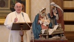 Papst Franziskus: trotz einer schmerzhaften Ischiasnerventzündung hat er es sich nicht nehmen lassen, das Angelusgebet am Neujahrstag zu halten.