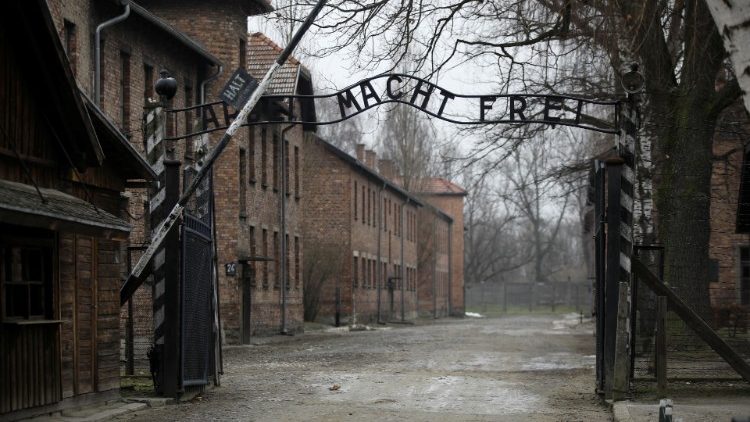 Dzień Pamięci o Ofiarach Holokaustu obchodzony w rocznicę wyzwolenia Auschwitz-Birkenau