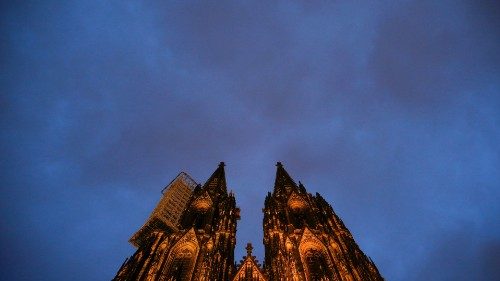 Köln: Die Visitatoren sind da