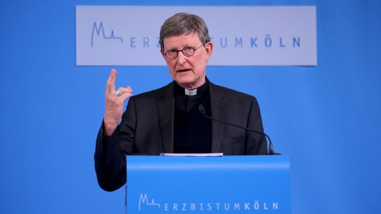 Le cardinal Woelki lors de sa conférence de presse du 23 mars 2021.