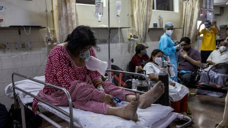 Nákaza COVID-19  v Indii neustáva (nemocnica v Novom Dillí, máj 2021)