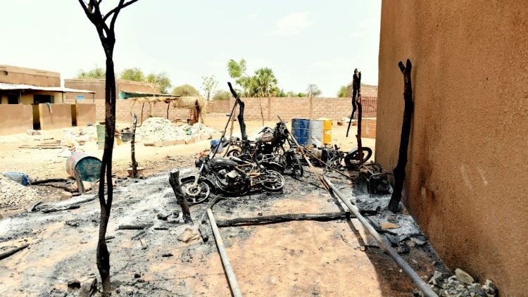 Une maison détruite dans village de Sohlan, dans le nord du Burkina Faso. 