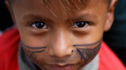Indigenen-Junge, Brasilien