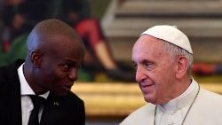 Papst Franziskus und Präsident Jovenel Moïse 2018 im Vatikan 