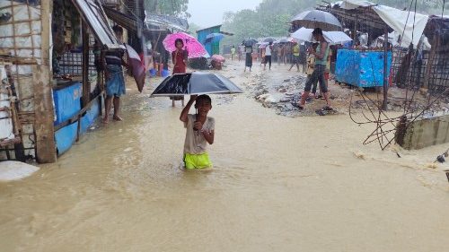 Myanmar: Flut der Vertriebenen