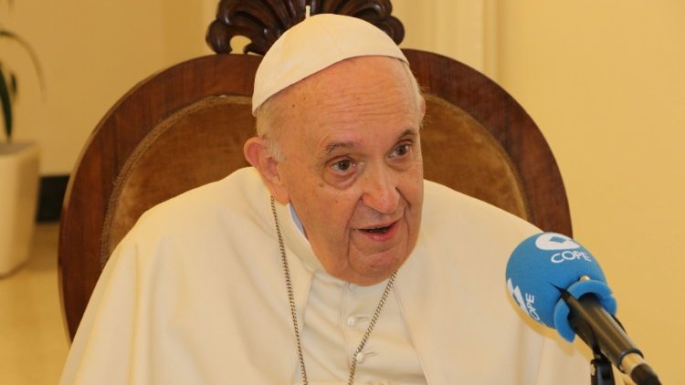 Papa Francisco na entrevista aos jornalistas da COPE