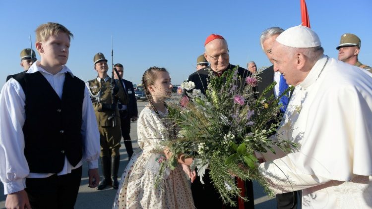 File photo of Pope Francis' arrival to Hungary in 2021 to celebrate Mass at the closure of the 52nd International Eucharist Congress