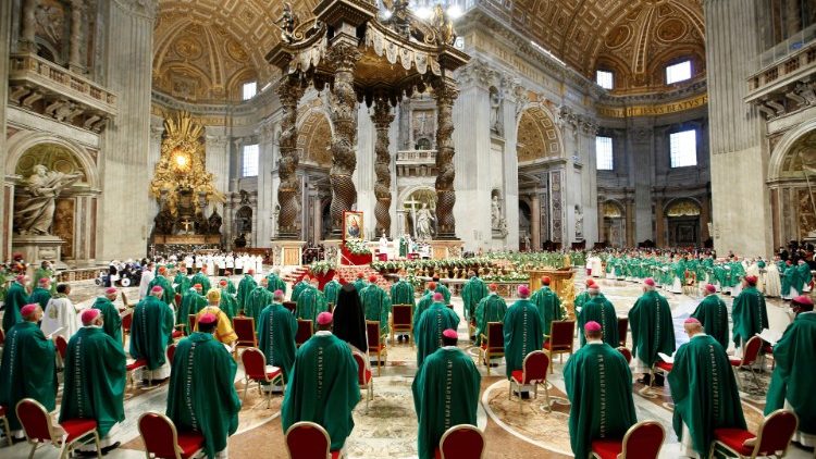 Ottobre - La celebrazione di inaugurazione del percorso sinodale nella Basilica di San Pietro